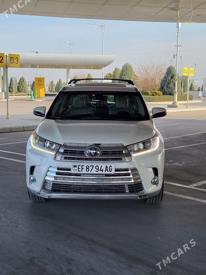 Toyota Highlander 2018 - 450 000 TMT - Бедев - img 1