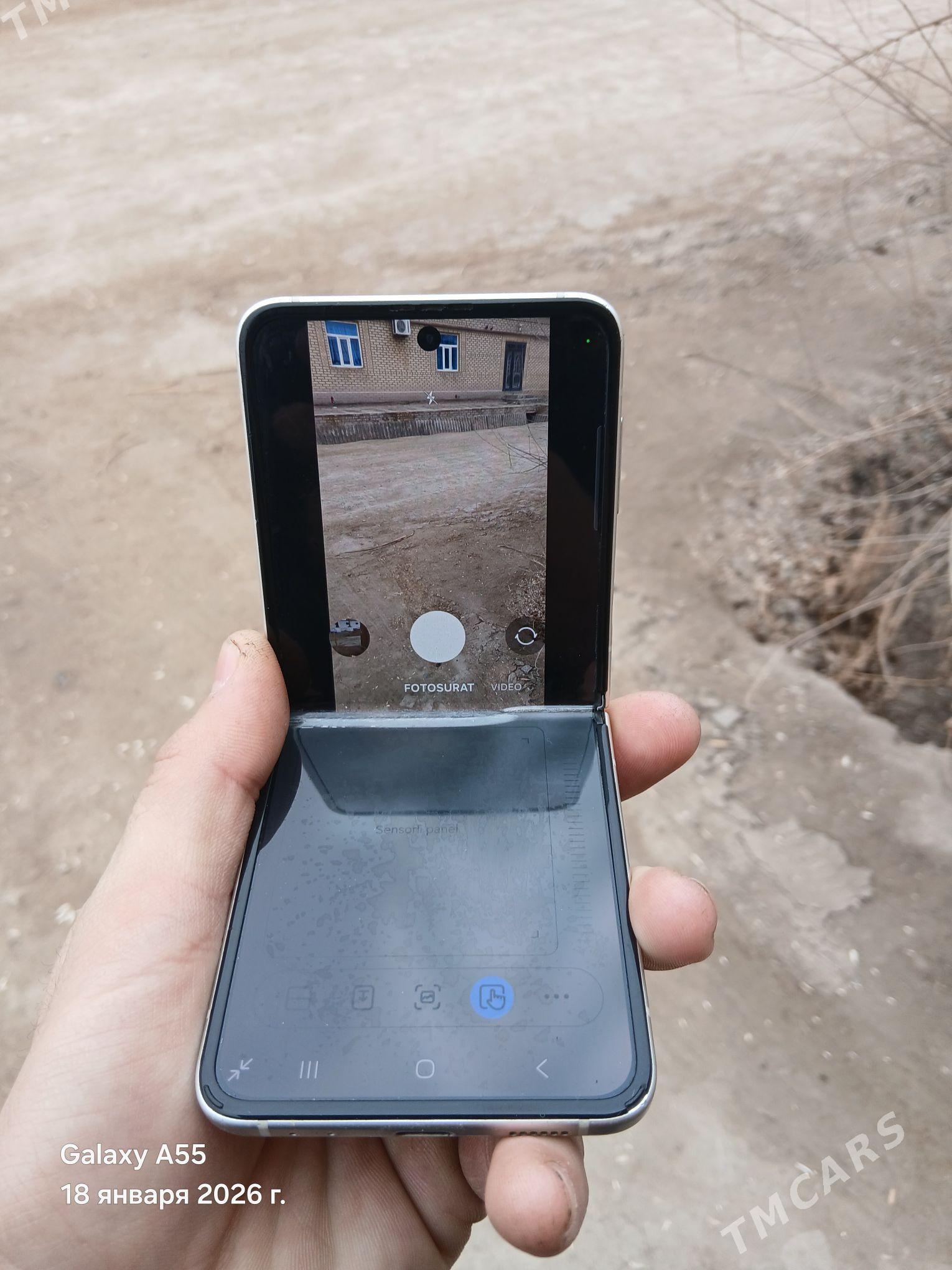 Z Flip 3 5g - Дашогуз - img 1