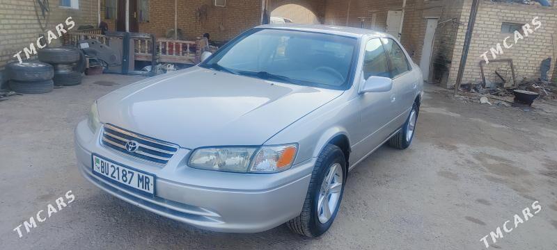 Toyota Camry 2001 - 152 000 TMT - Sakarçäge - img 1
