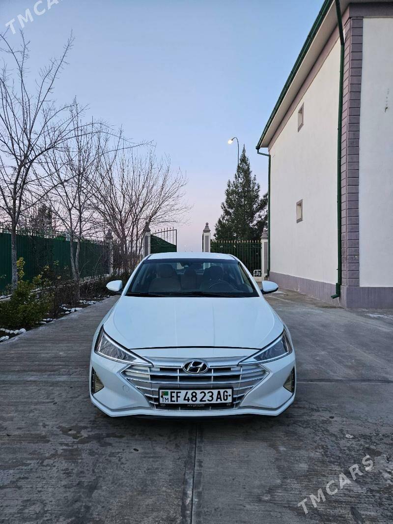 Hyundai Elantra 2019 - 195 000 TMT - Täze zaman - img 1