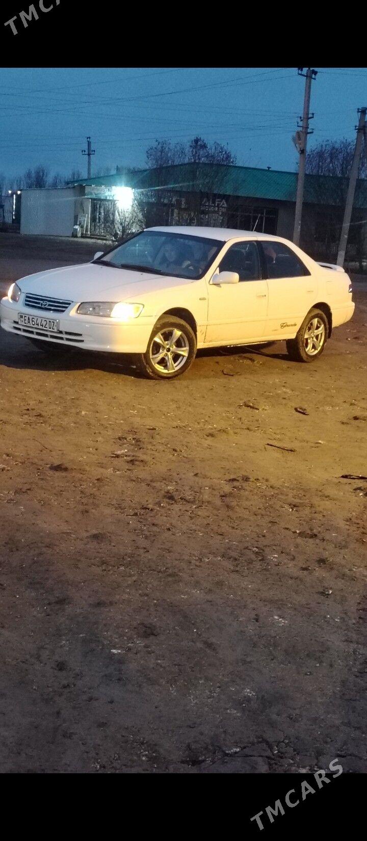 Toyota Camry 2000 - 150 000 TMT - етр. Туркменбаши - img 1