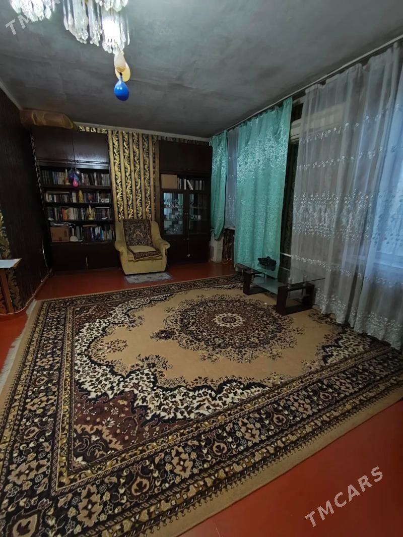 4 ком 3 этаж 6 микраен - Ашхабад - img 1