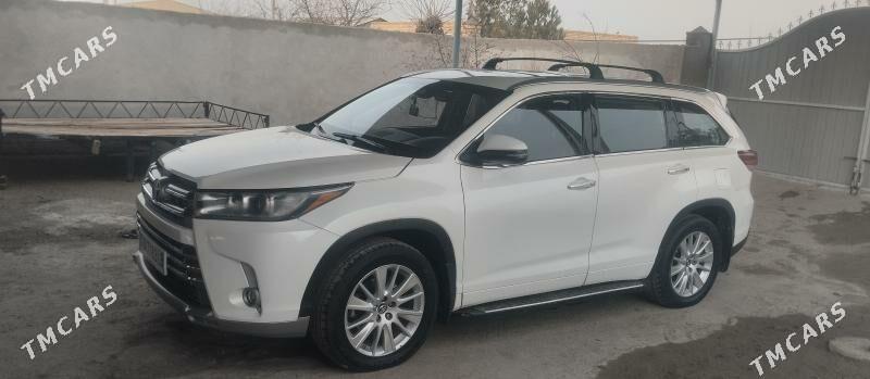 Toyota Highlander 2018 - 400 000 TMT - Сакар - img 1