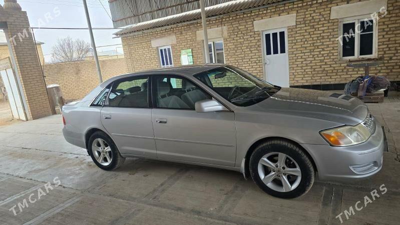 Toyota Avalon 2001 - 250 000 TMT - Мары - img 1