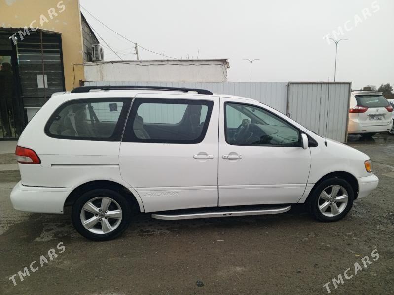 Toyota Sienna 2001 - 155 000 TMT - Бахарден - img 1