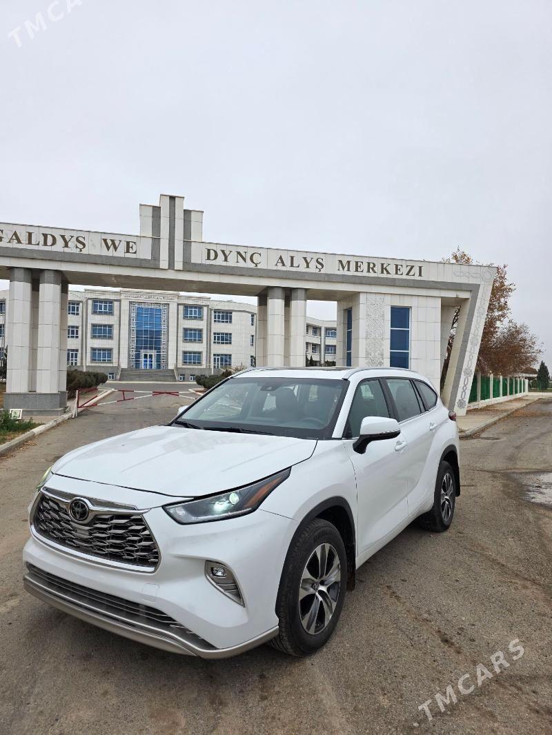 Toyota Highlander 2022 - 585 000 TMT - Мары - img 1