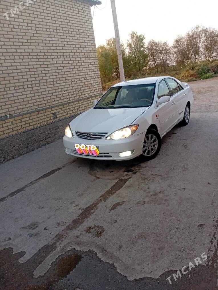 Toyota Camry 2004 - 150 000 TMT - Теджен - img 1