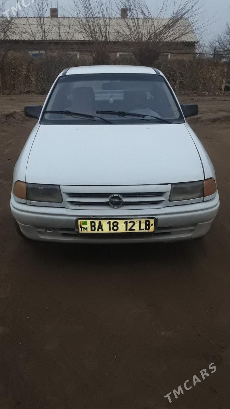 Opel Astra 1993 - 27 000 TMT - Керки - img 1