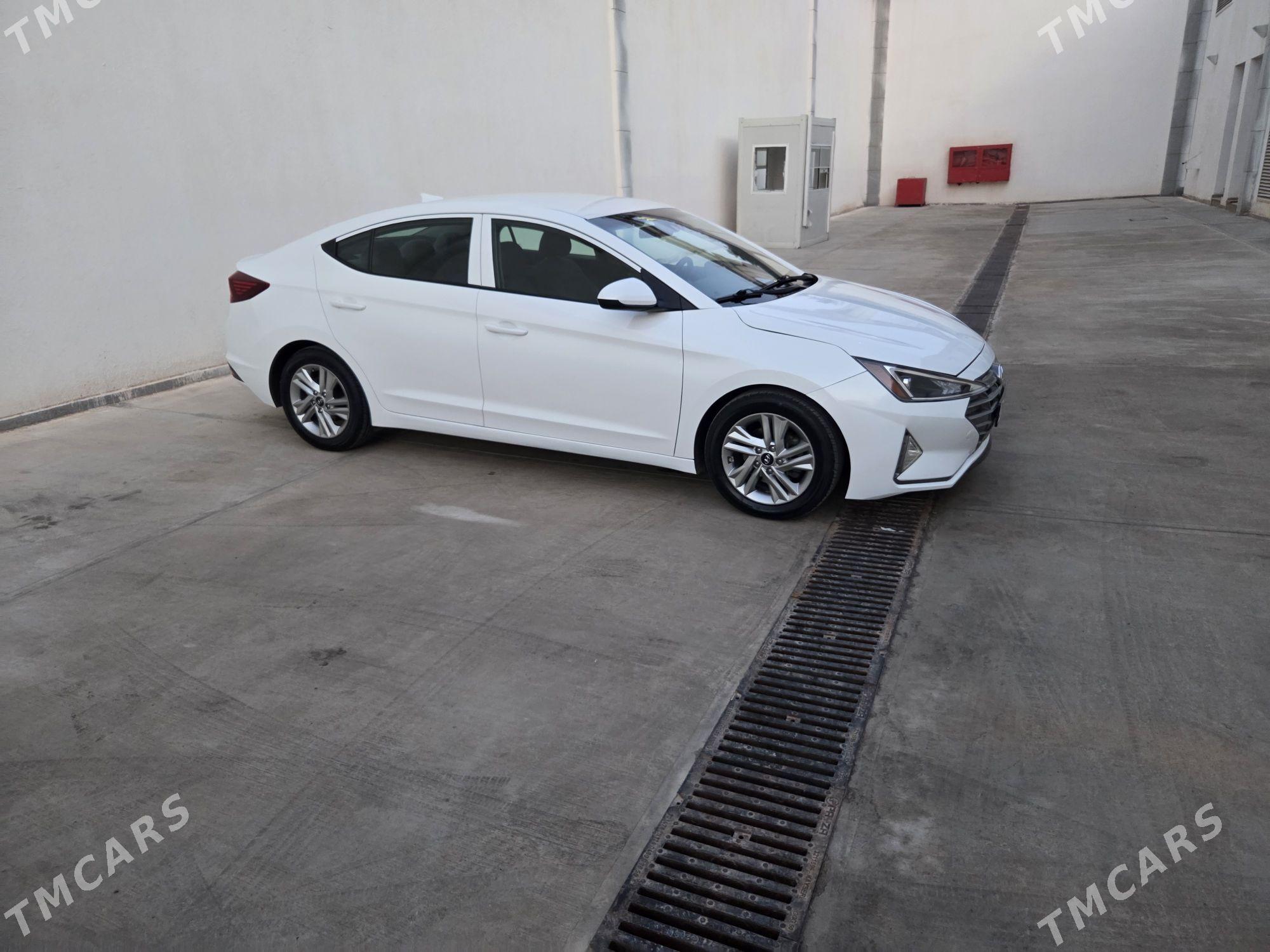 Hyundai Elantra 2020 - 215 000 TMT - Parahat 3 - img 1
