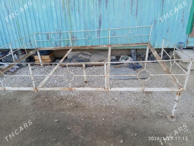 Tapjan Krawat - Балканабат - img 1