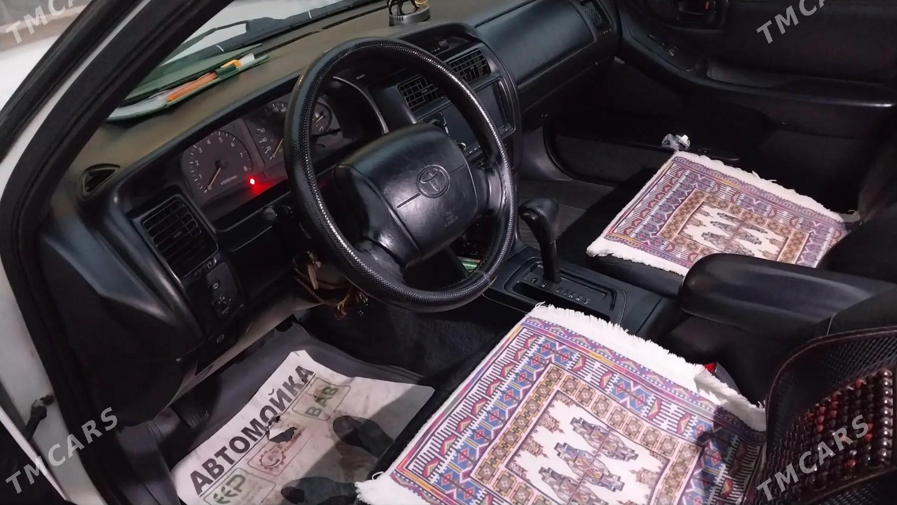 Toyota Avalon 1996 - 145 000 TMT - Ёлётен - img 1