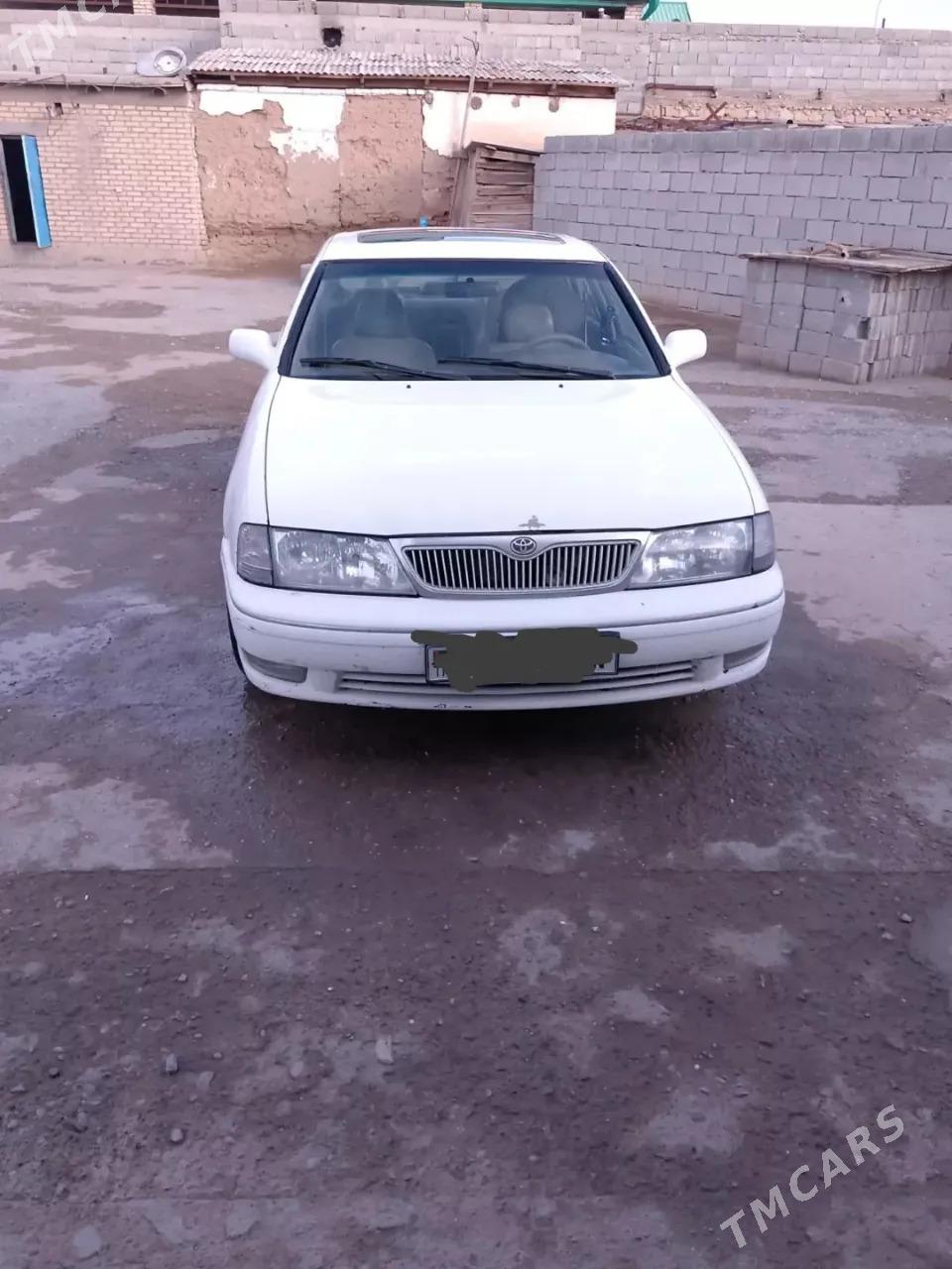Toyota Avalon 1997 - 130 000 TMT - Гызыларбат - img 1