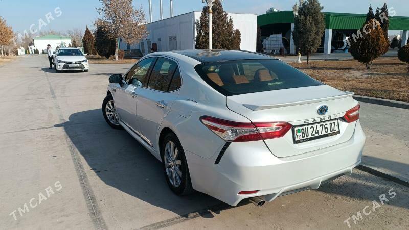 Toyota Camry Hybrid 2018 - 240 000 TMT - Дашогуз - img 1