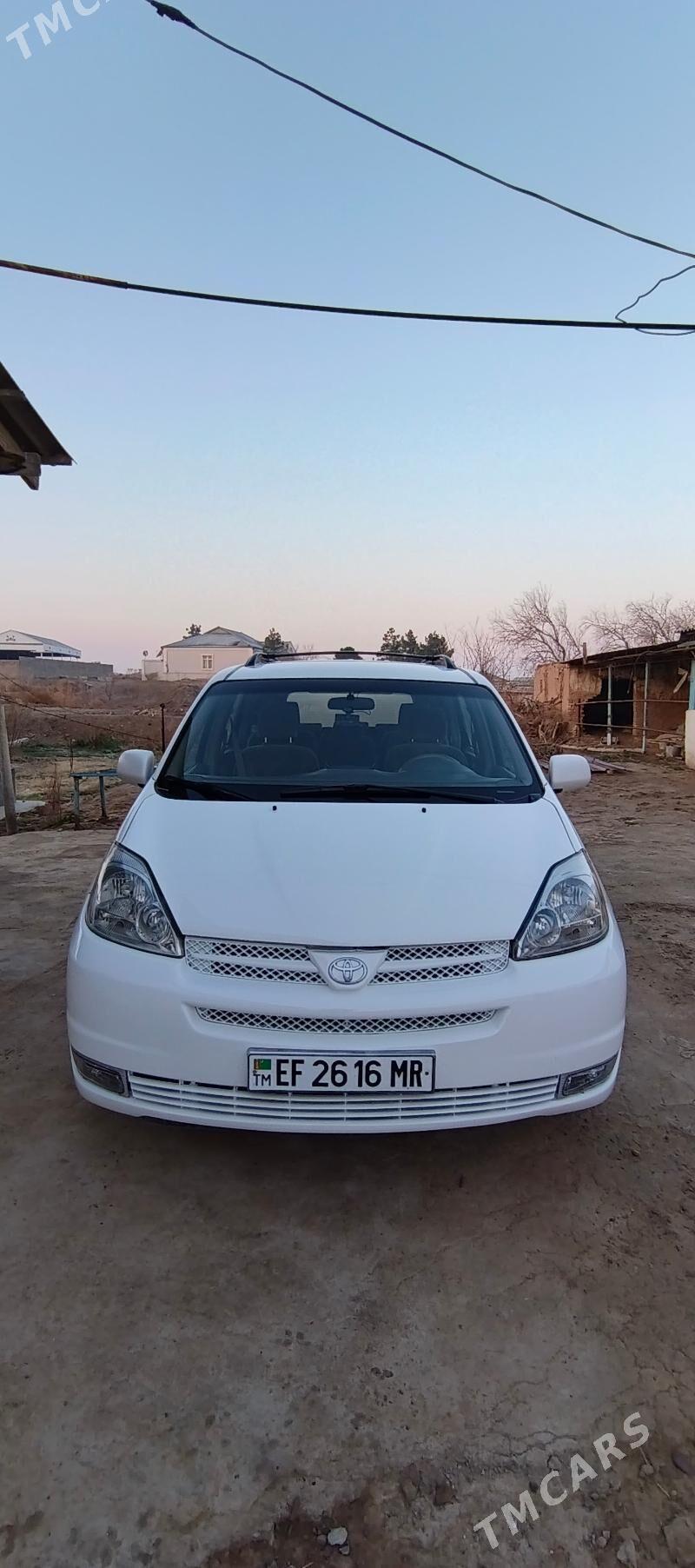 Toyota Sienna 2004 - 240 000 TMT - Ёлётен - img 1