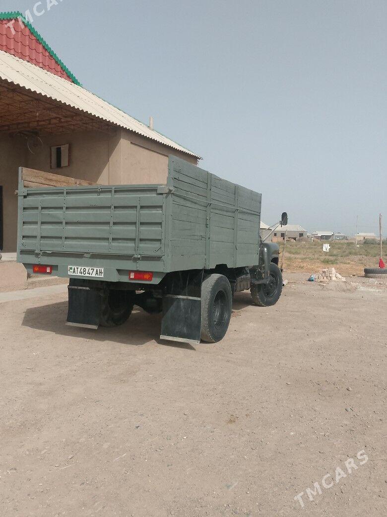 Gaz 52 1985 - 30 000 TMT - Tejen - img 1