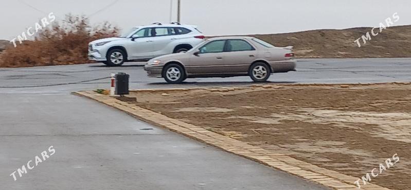 Toyota Camry 1999 - 140 000 TMT - Ýolöten - img 1