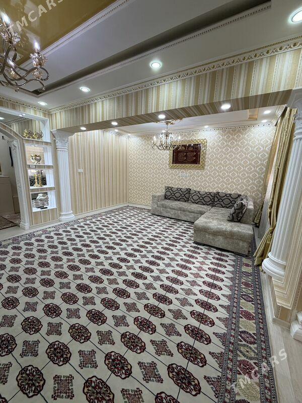 11 mkr 4.komnat - 11 мкр - img 1