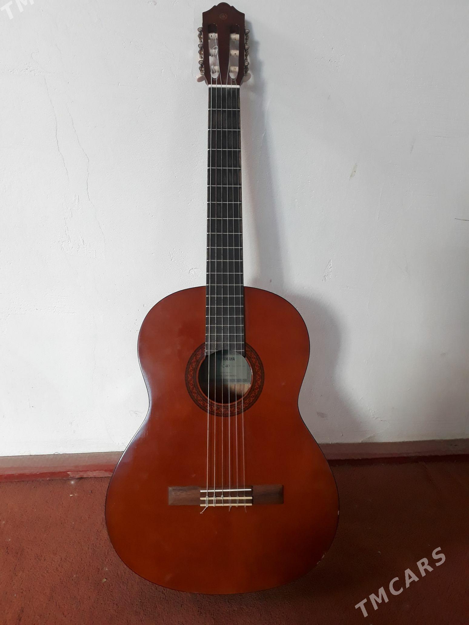 Gitara Yamaha c40 - Bäherden - img 1