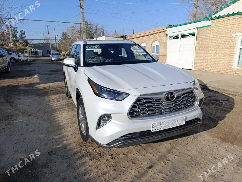 Toyota Highlander 2021 - 640 000 TMT - Байрамали - img 1
