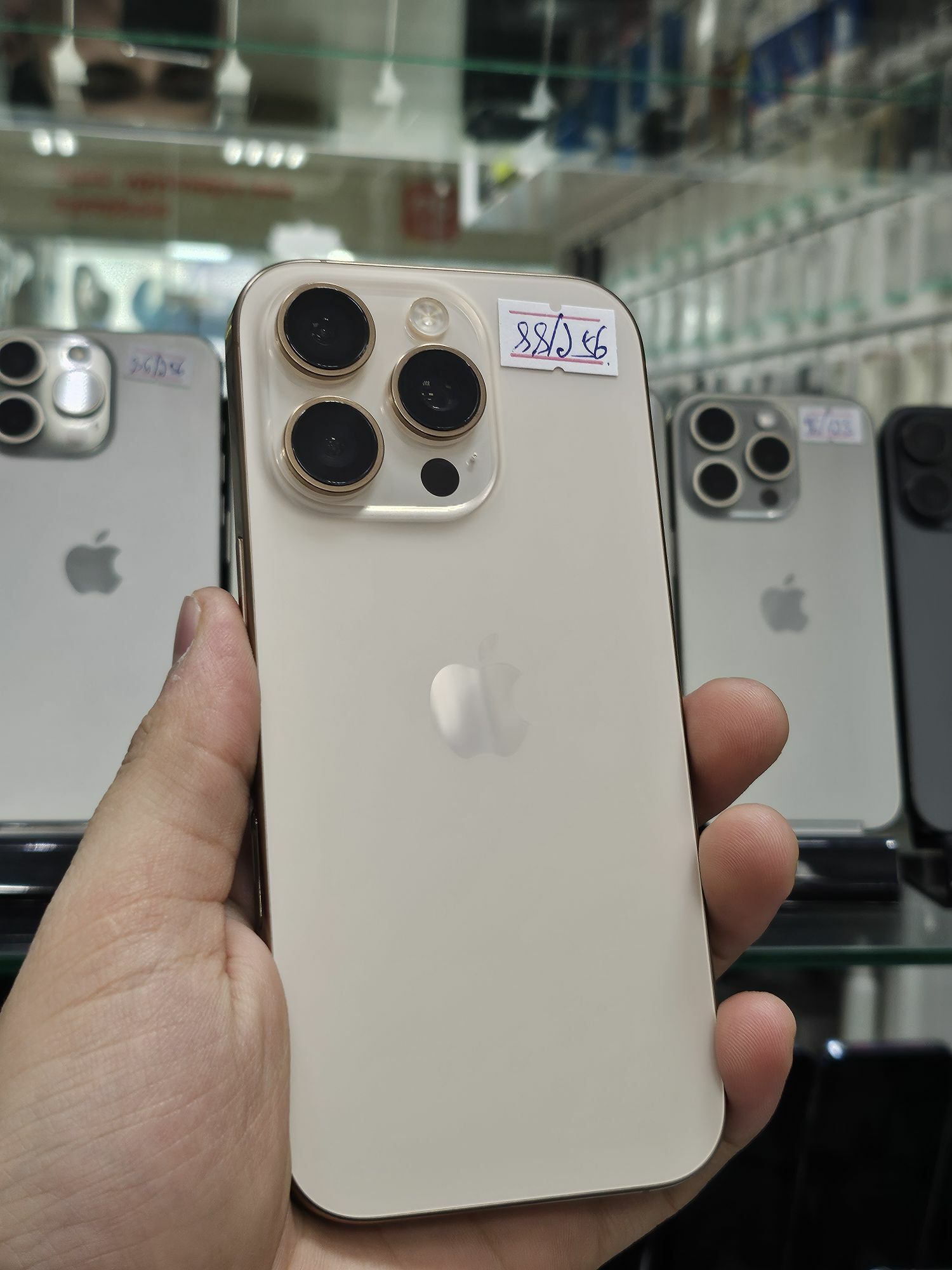 iphone 16 pro 256gb 88% - Торговый центр "15 лет Независимости" - img 1