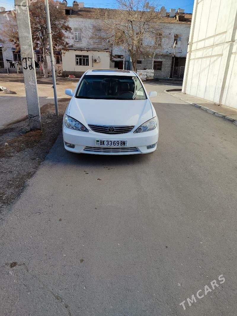 Toyota Camry 2003 - 220 000 TMT - Хазар - img 1