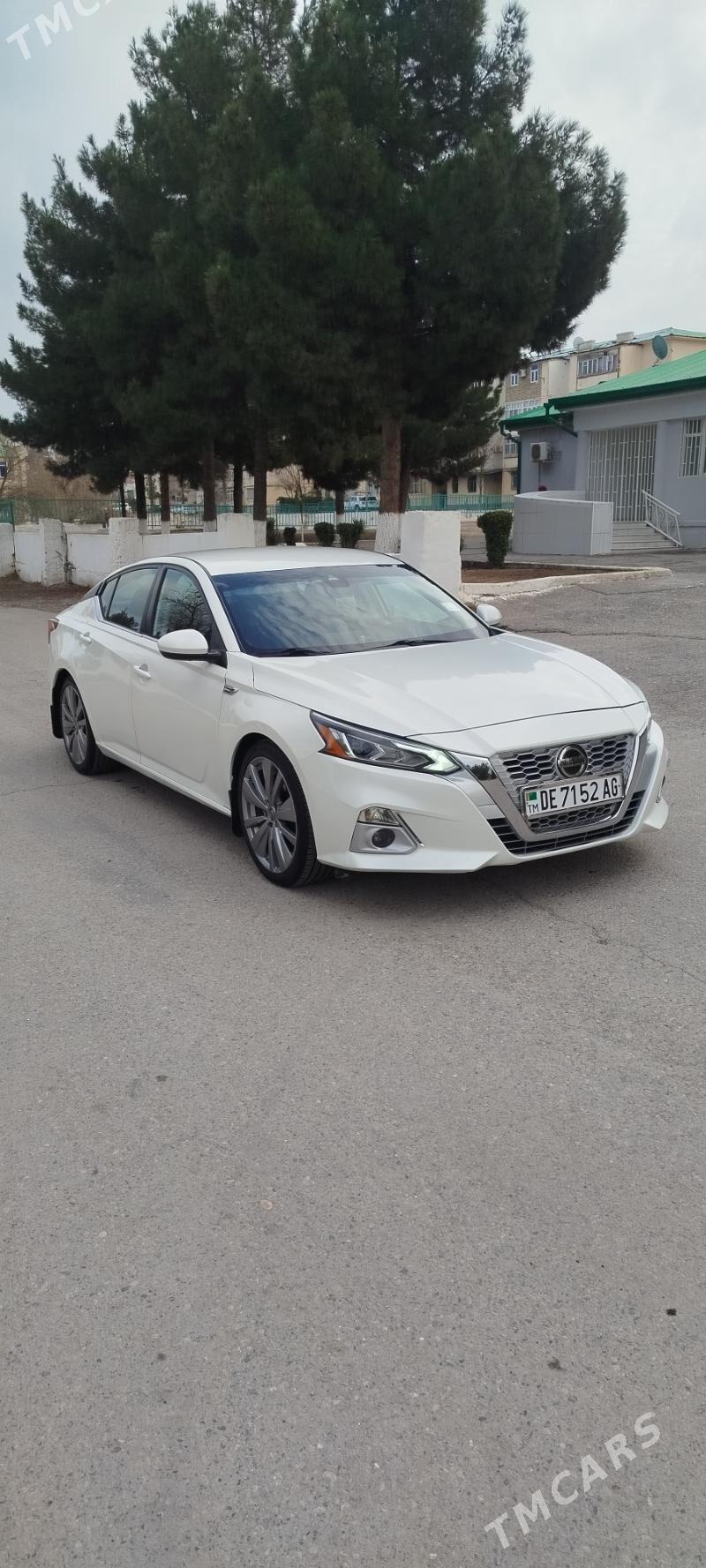 Nissan Altima 2019 - 185 000 TMT - 9 мкр - img 1