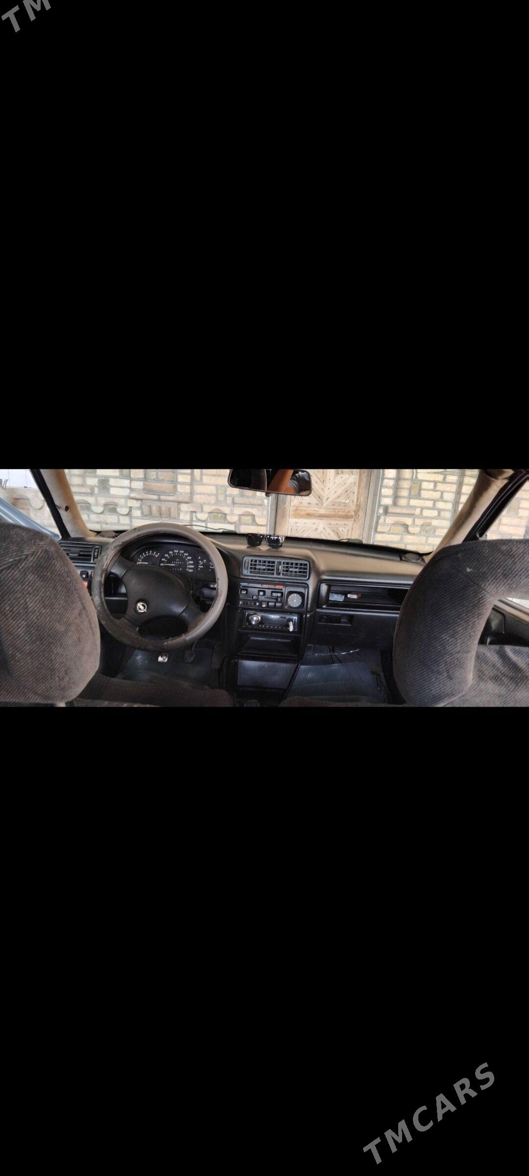 Opel Vectra 1990 - 25 000 TMT - Wekilbazar - img 1