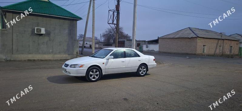 Toyota Camry 2000 - 140 000 TMT - Бахарден - img 1