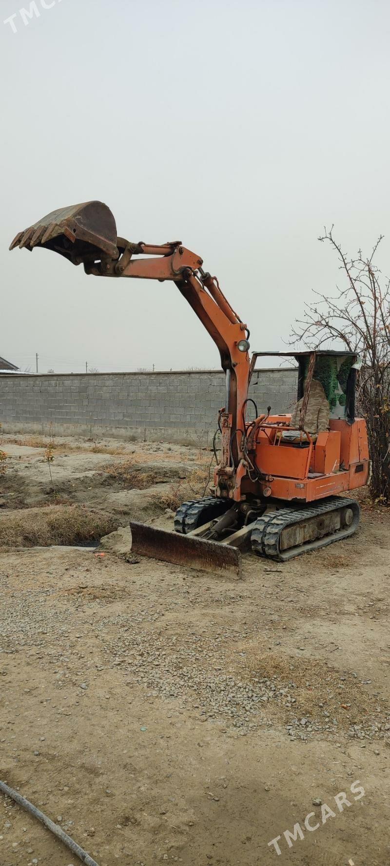 Komatsu HM400-5 2005 - 20 000 TMT - Бахарден - img 1