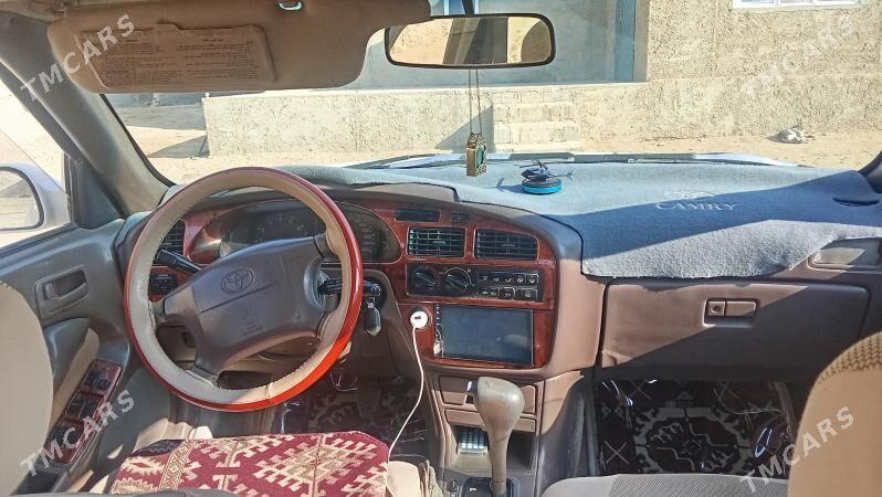 Toyota Camry 1993 - 85 000 TMT - Гумдаг - img 1