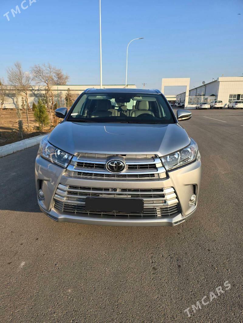 Toyota Highlander 2018 - 545 000 TMT - 10 мкр - img 1