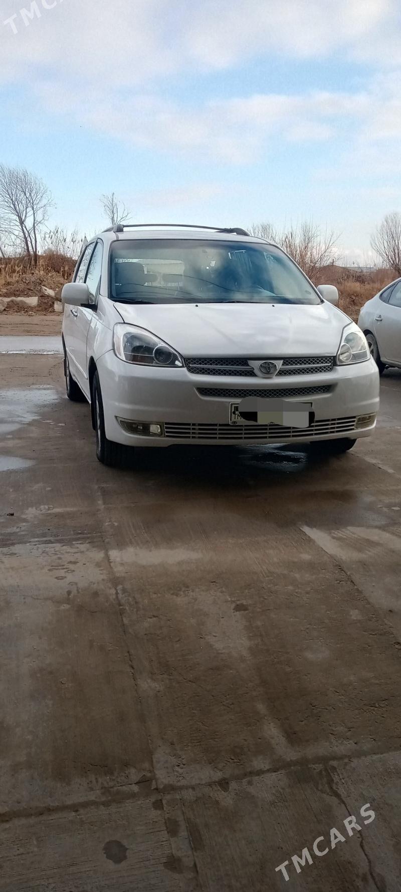 Toyota Sienna 2004 - 230 000 TMT - Çärjew - img 1