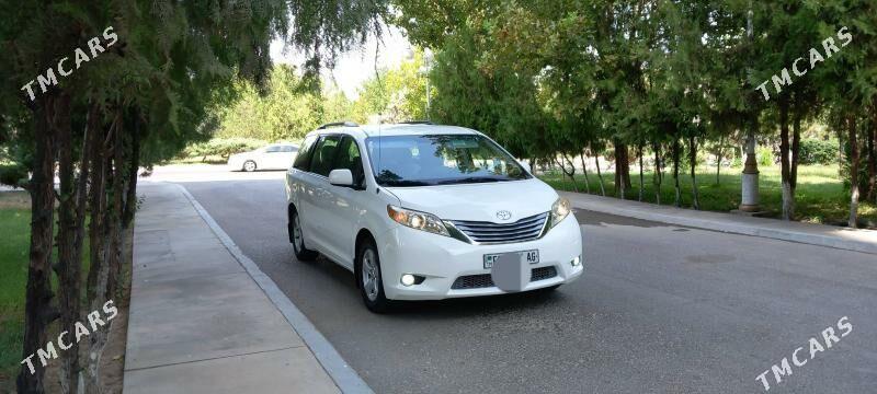 Toyota Sienna 2011 - 289 000 TMT - Ашхабад - img 1