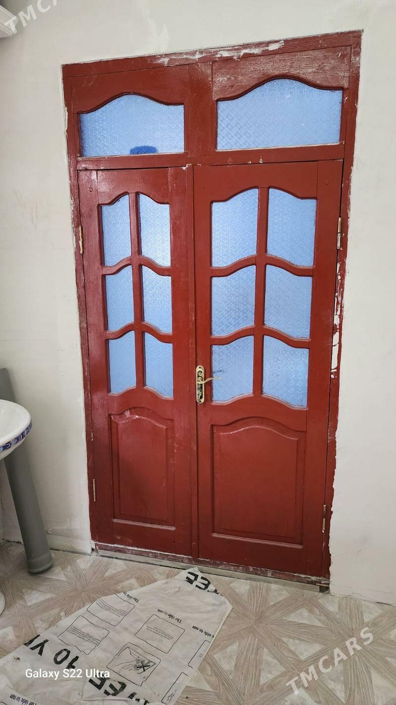 Öÿin̈ icki gapylary - Daşoguz - img 1