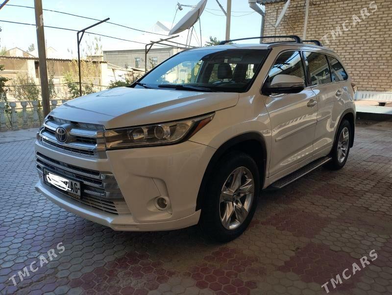 Toyota Highlander 2017 - 400 000 TMT - Сакарчага - img 1