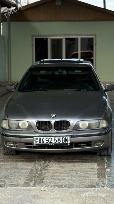 BMW E39 2000 - 105 000 TMT - Балканабат - img 1