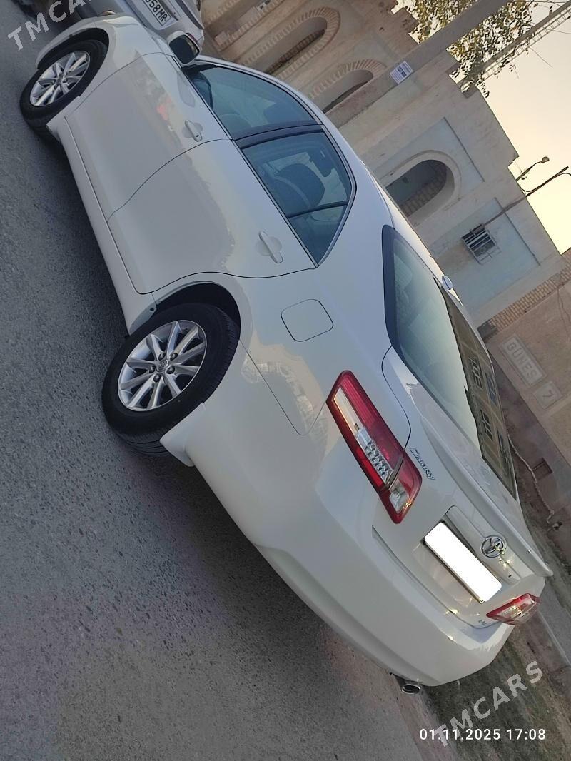 Toyota Camry 2011 - 220 000 TMT - Мары - img 1