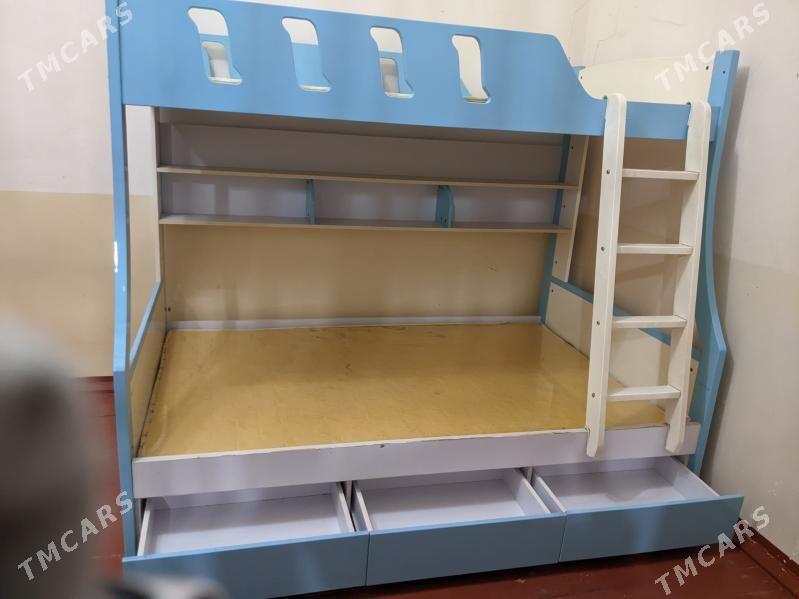 iki gatly krowat - Mary - img 1