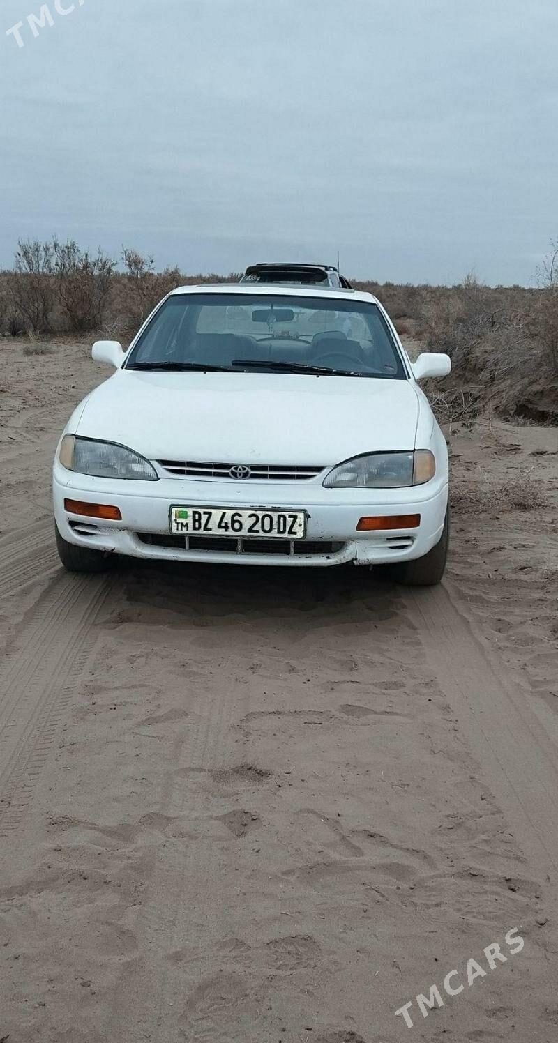 Toyota Camry 1994 - 80 000 TMT - Ruhubelent etraby - img 1