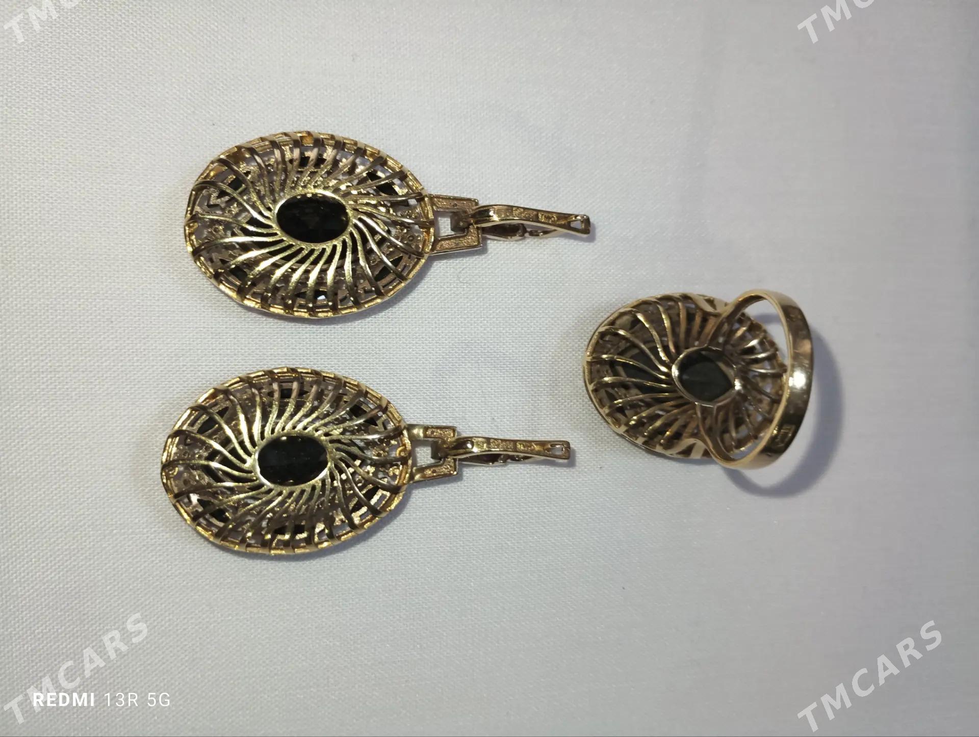 gyzyl komplekt - Балканабат - img 1