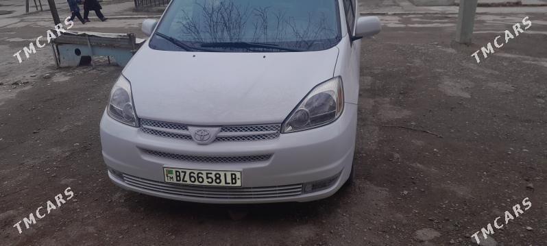 Toyota Sienna 2005 - 250 000 TMT - Туркменабат - img 1