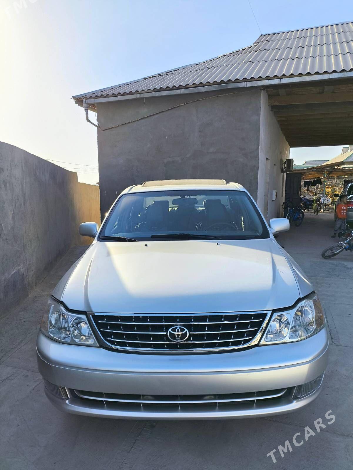 Toyota Avalon 2003 - 240 000 TMT - Магданлы - img 1