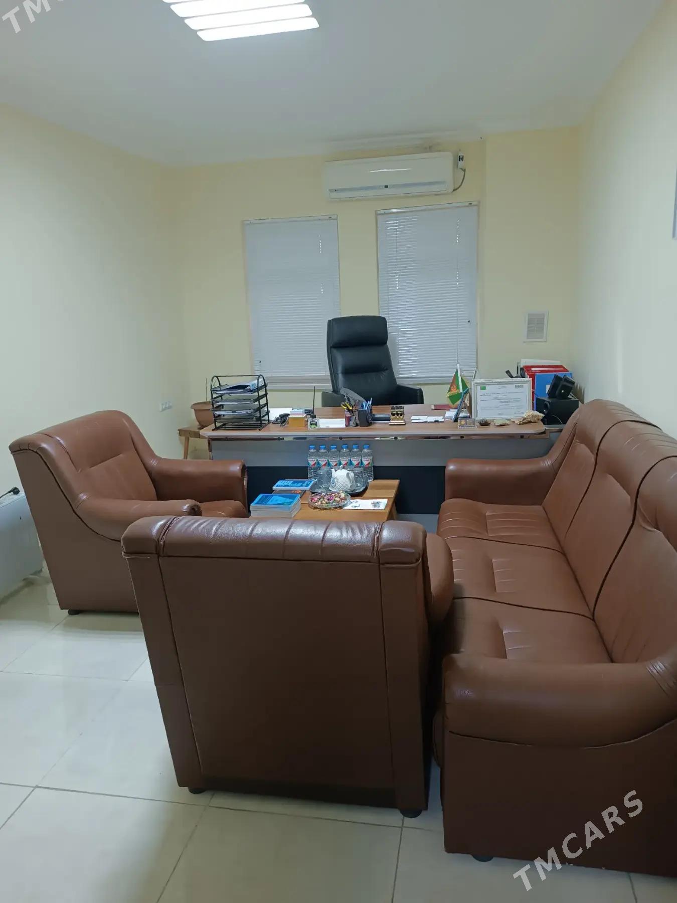 Mir 7/2 Podwal 4 Kom 100m² - Мир 2 - img 1