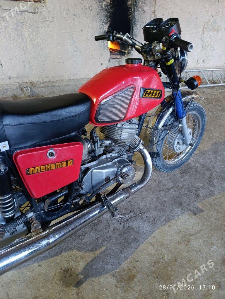 Iž Planeta 5 2016 - 7 500 TMT - Dänew - img 1