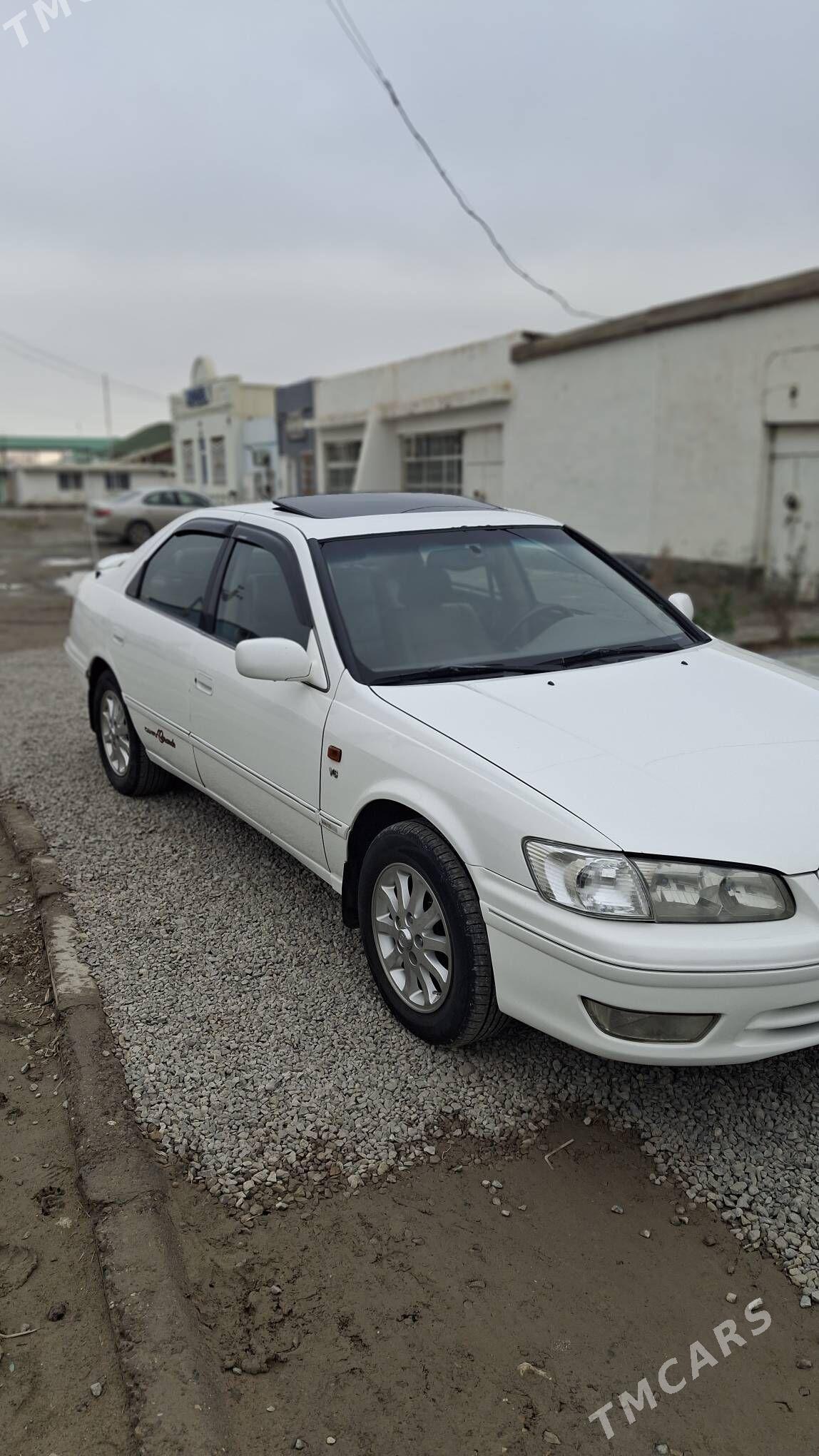 Toyota Camry 2001 - 174 000 TMT - Бахарден - img 1