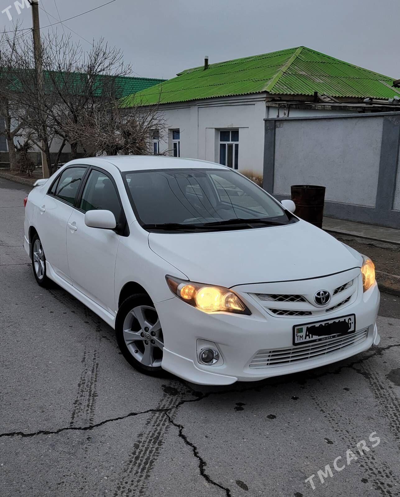 Toyota Corolla 2011 - 180 000 TMT - Büzmeýin - img 1
