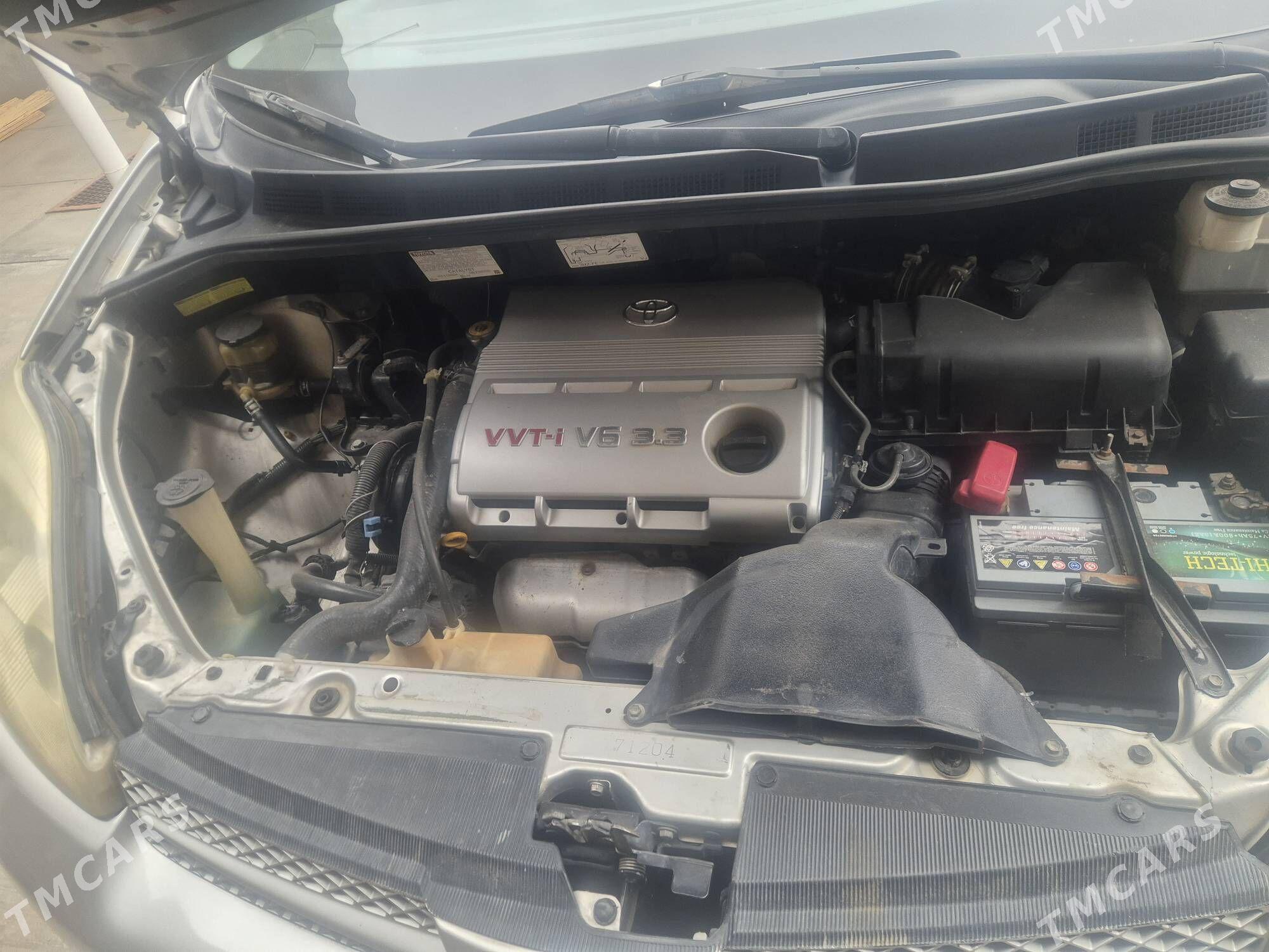 Toyota Sienna 2004 - 250 000 TMT - Кёнеургенч - img 1