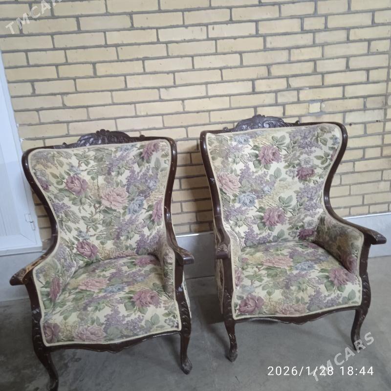 KRESLO. КРЕСЛО. - Чарджоу - img 1