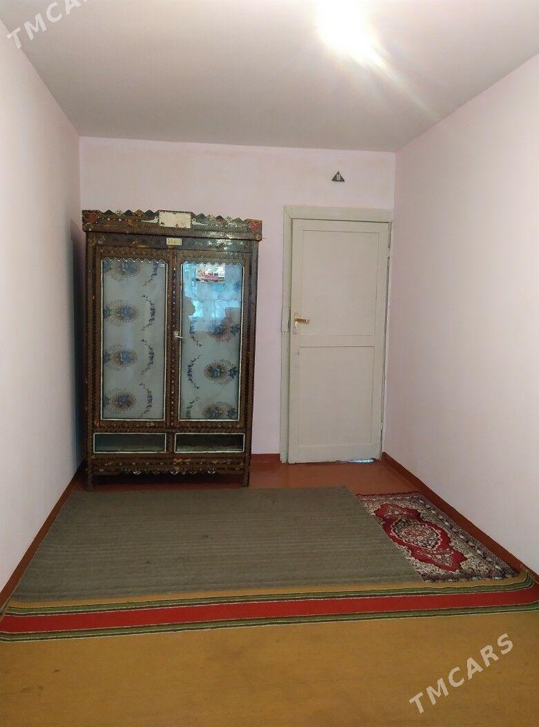 11 mkr - 11 mkr - img 1