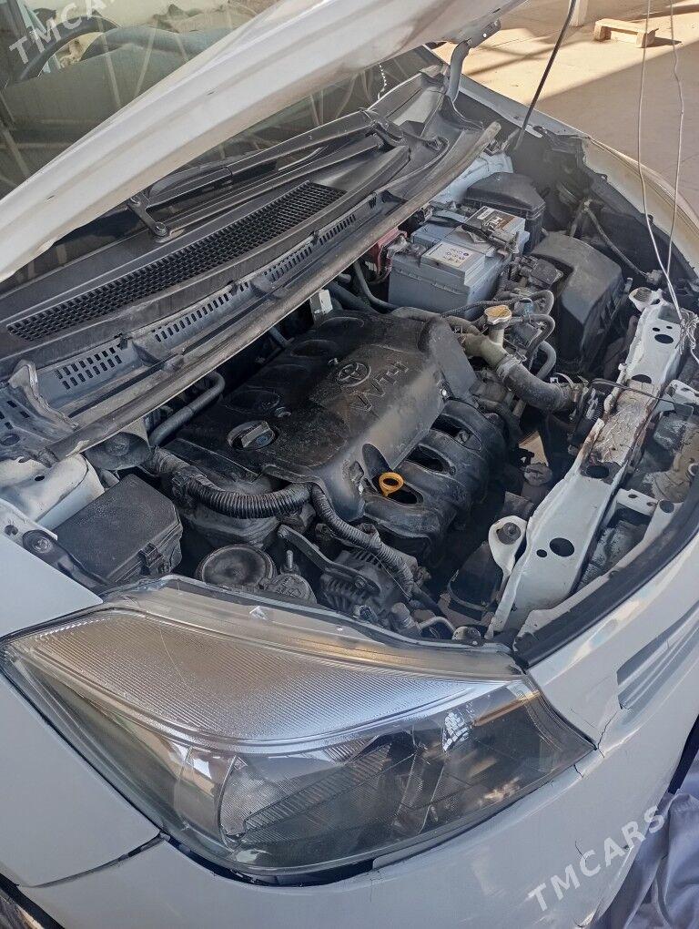 Toyota Yaris 2013 - 140 000 TMT - Туркменбаши - img 1